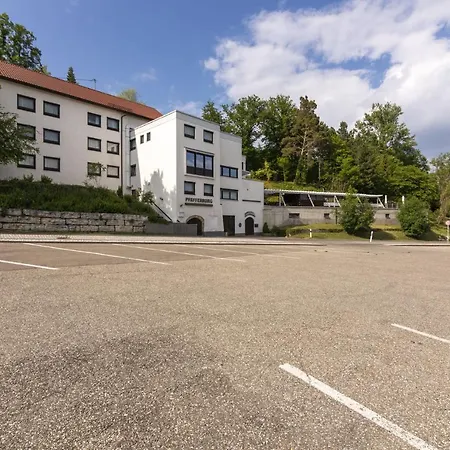 Pfefferburg מלון Schönaich