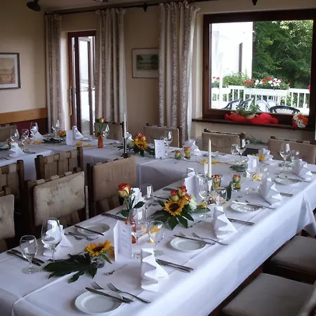 호텔 Pfefferburg 2*