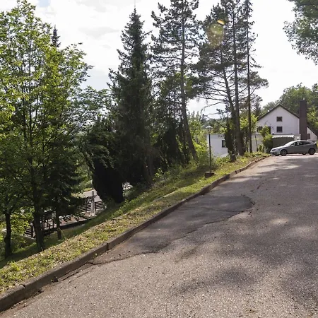 Ξενοδοχείο Pfefferburg 2*