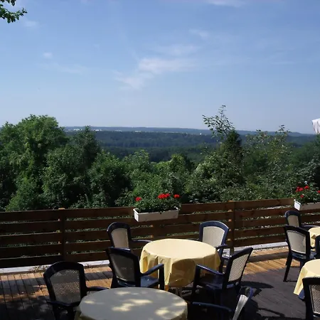 Pfefferburg מלון Schönaich